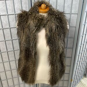 H&M Womens Brown Faux Fur Vest Size 2 Lined.